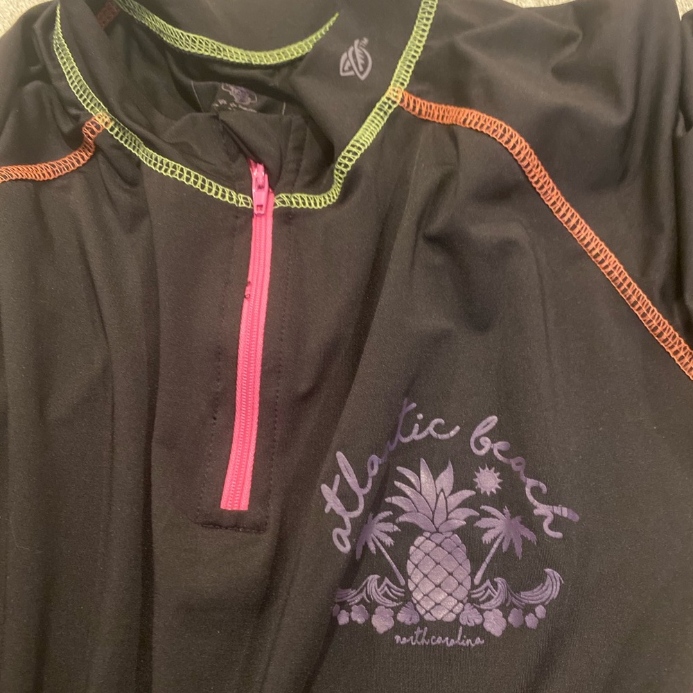 Women’s Rash Guard - Picture 2 of 6